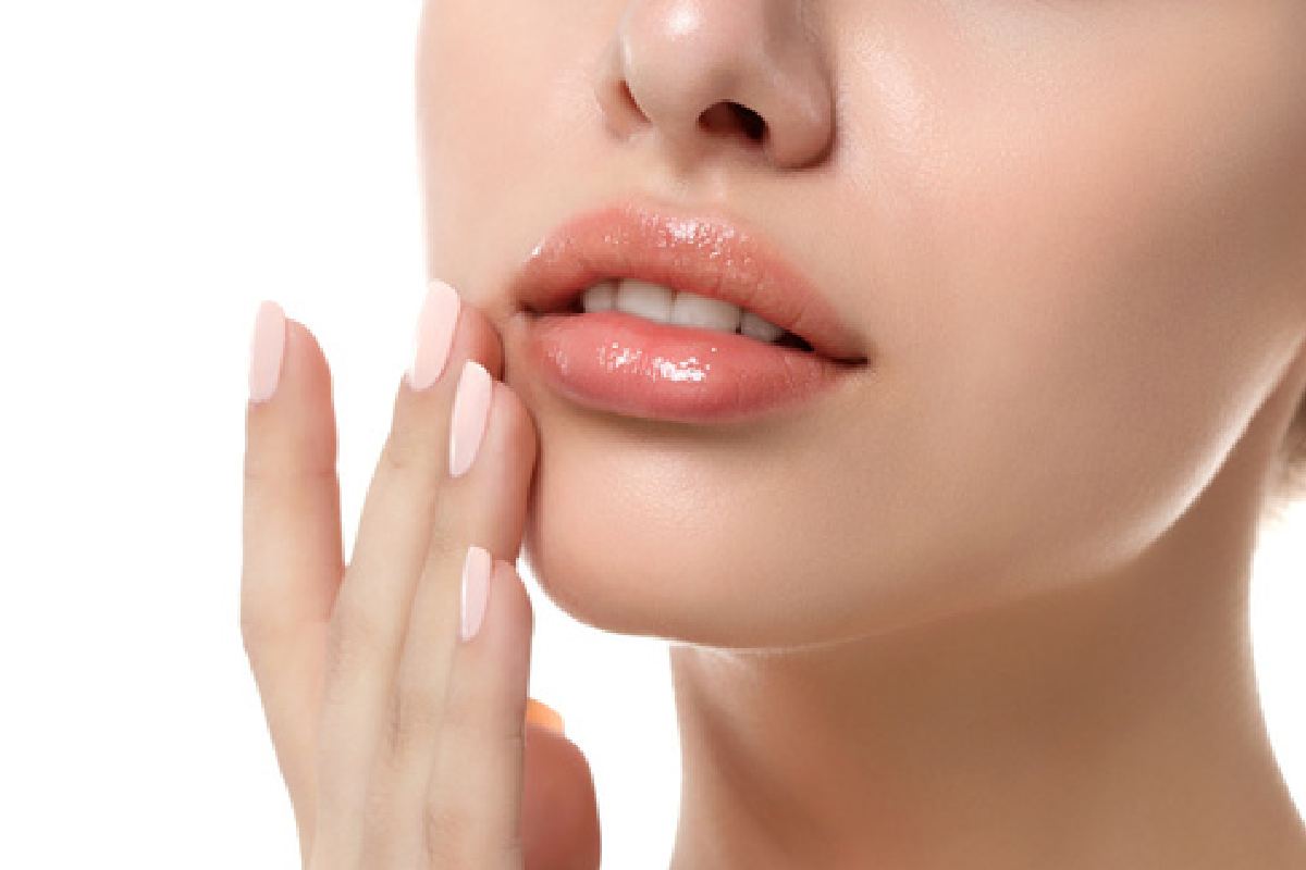 Upper Lip Hair Removal – Effective Methods, Tips, and Aftercare
